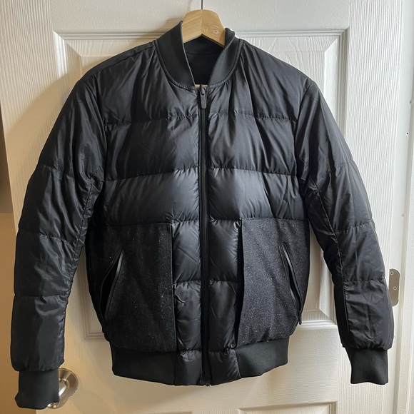 lululemon athletica Jackets & Blazers - Lululemon Reversible Bomber Jacket Size 2 - Black